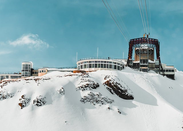 Palisades Tahoe Ski Bus