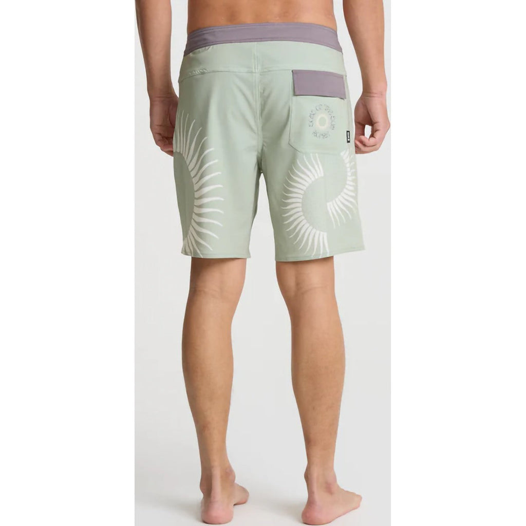 Men's Passage 18.5"