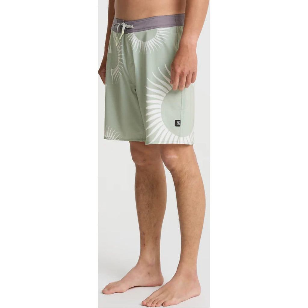 Men's Passage 18.5"