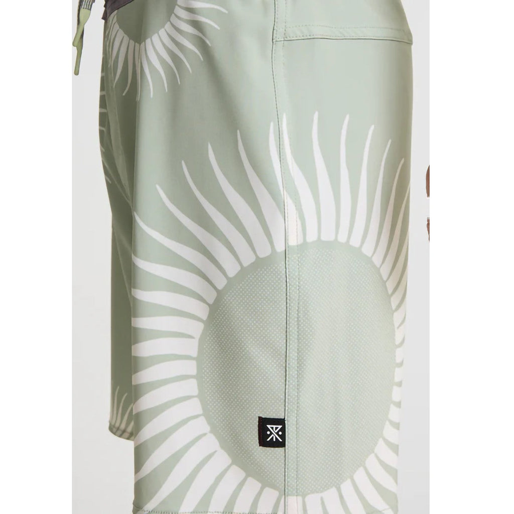 Men's Passage 18.5"