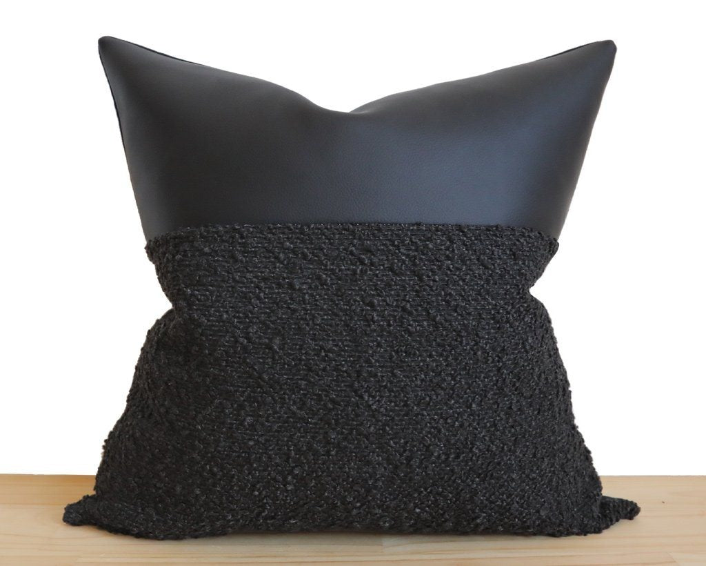 Indi, All Black, Boucle