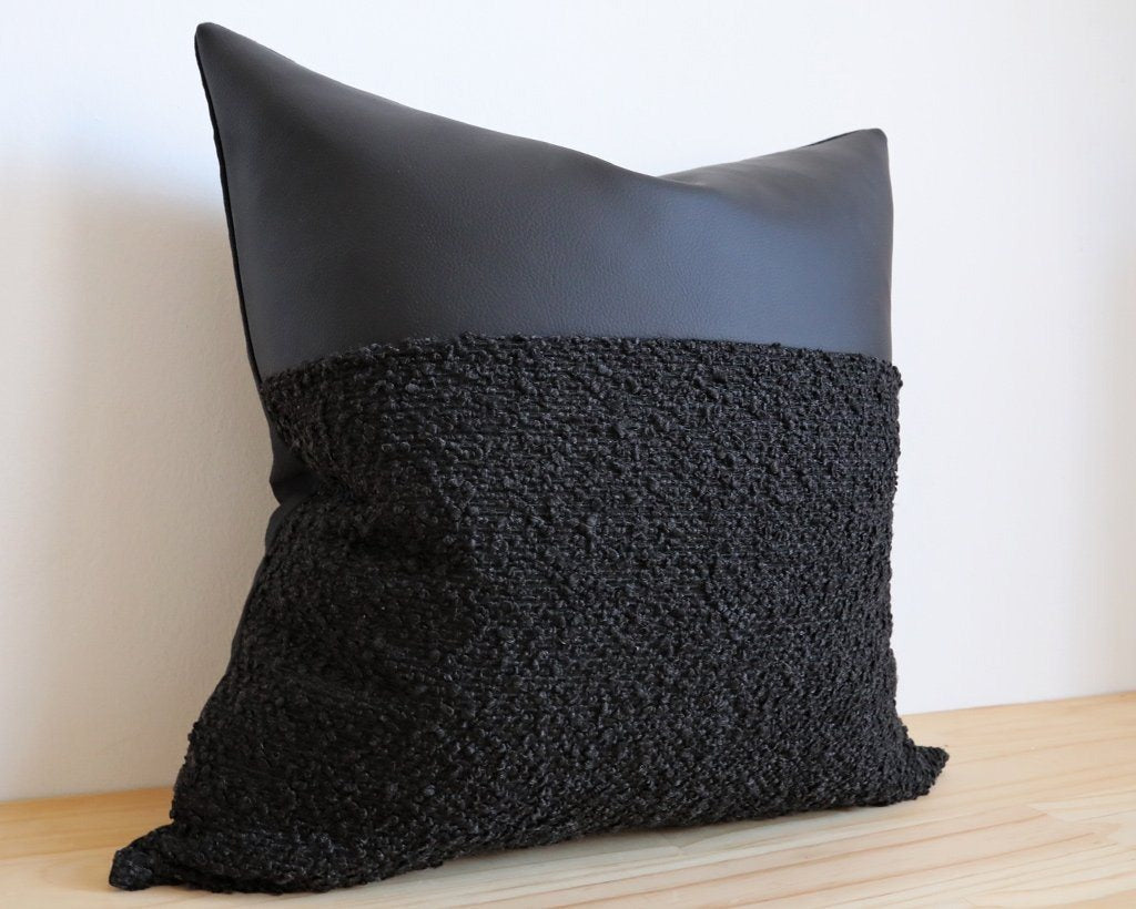 Indi, All Black, Boucle